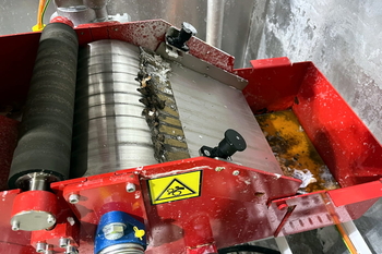 Cilindri separatori cu vas MVS – filtrarea băii de pretratare într-o vopsitorie auto