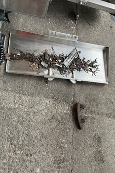 Matură magnetică MS 2000 F FALCON – curățarea impurităților metalice într-o hală de uzină auto