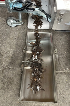 Matură magnetică MS 2000 F FALCON – curățarea impurităților metalice într-o hală de uzină auto