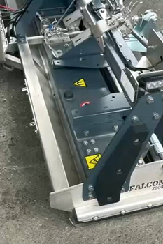 Matură magnetică MS 2000 F FALCON – curățarea impurităților metalice într-o hală de uzină auto