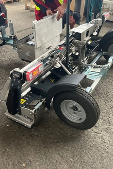 Matură magnetică MS 2000 F FALCON – curățarea impurităților metalice într-o hală de uzină auto