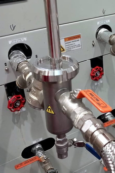 Separator magnetic pentru conducte MSP-MC – protecția matriței într-o secție de injecție de piese automotive