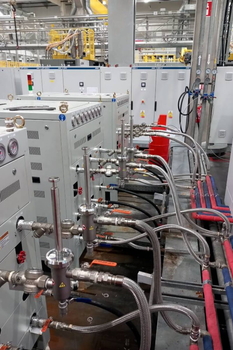 Separator magnetic pentru conducte MSP-MC – protecția matriței într-o secție de injecție de piese automotive