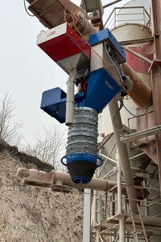 Separator magnetic cu grătar automat MSSJ-AC HD 600 SCORPION în jgheabul de coborâre a hidratului de var măcinat