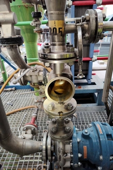 Filtru magnetic MSP-S OCTOPUS – curățarea amoniacului lichid într-o instalație chimică