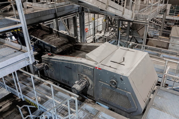 Separator cu curenți Eddy ECS – sortarea metalelor neferoase din zgura de incinerare