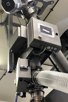 Detector de metale gravitațional QUICKTRON 07 RH HyQ Clean – granularea și omogenizarea amestecurilor în industria farmaceutică