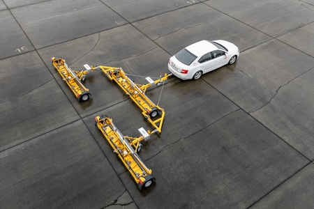 Mături magnetice MSA EAGLE pentru aeroporturi și zone mari Mături magnetice MSA EAGLE pentru aeroporturi și zone mari