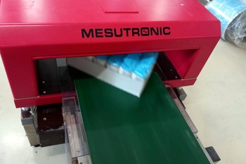 Detector de metale tunel METRON 05 D – controlul final într-o unitate alimentară