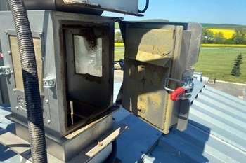 Felinar magnetic cu plăci ML 250 N – separarea metalelor dintr-un amestec de furaje granulate