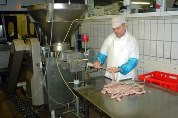 Detector de metale mobil pentru conducte MEATLINE 07 – controlul produselor din carne în industria alimentară