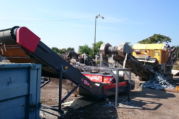 Placă magnetică cu autocurățare DND-AC – separarea primară a fierului pe banda transportoare