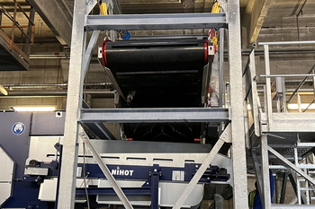 Placă magnetică deasupra benzii transportoare DND-AC Mx8 F BEAST – separarea metalelor din combustibil alternativ RDF