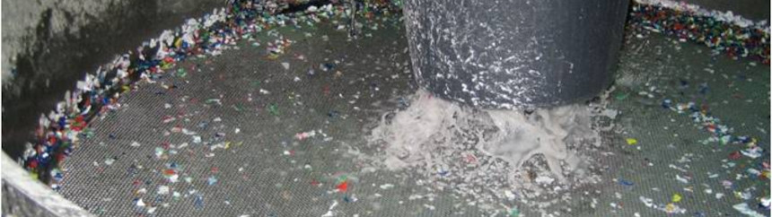 Utilizări ale sitelor vibratoare pentru reciclarea apei în procesul de prelucrare a PET-urilor
