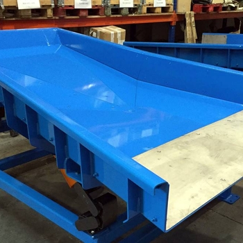 Alimentator distribuitor cu vibrații