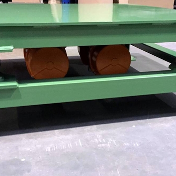 Alimentator de stocare